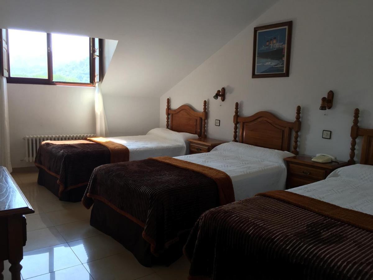 פאנס Hotel Trespalacios מראה חיצוני תמונה